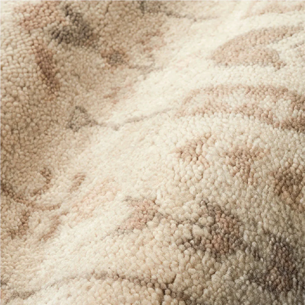 Dara Hand-Knotted Rug - Image 2