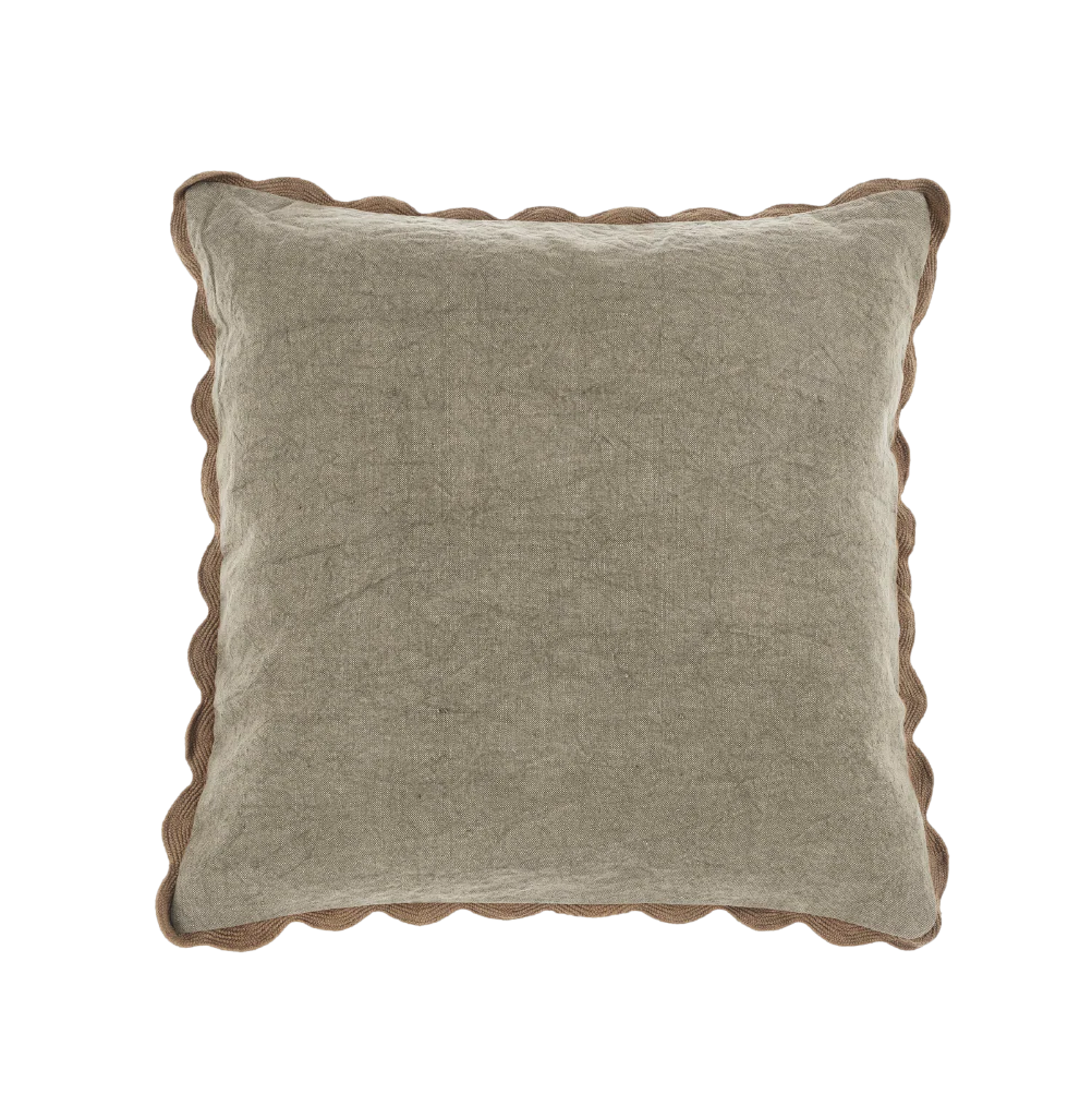 Harriet Scalloped Pillow